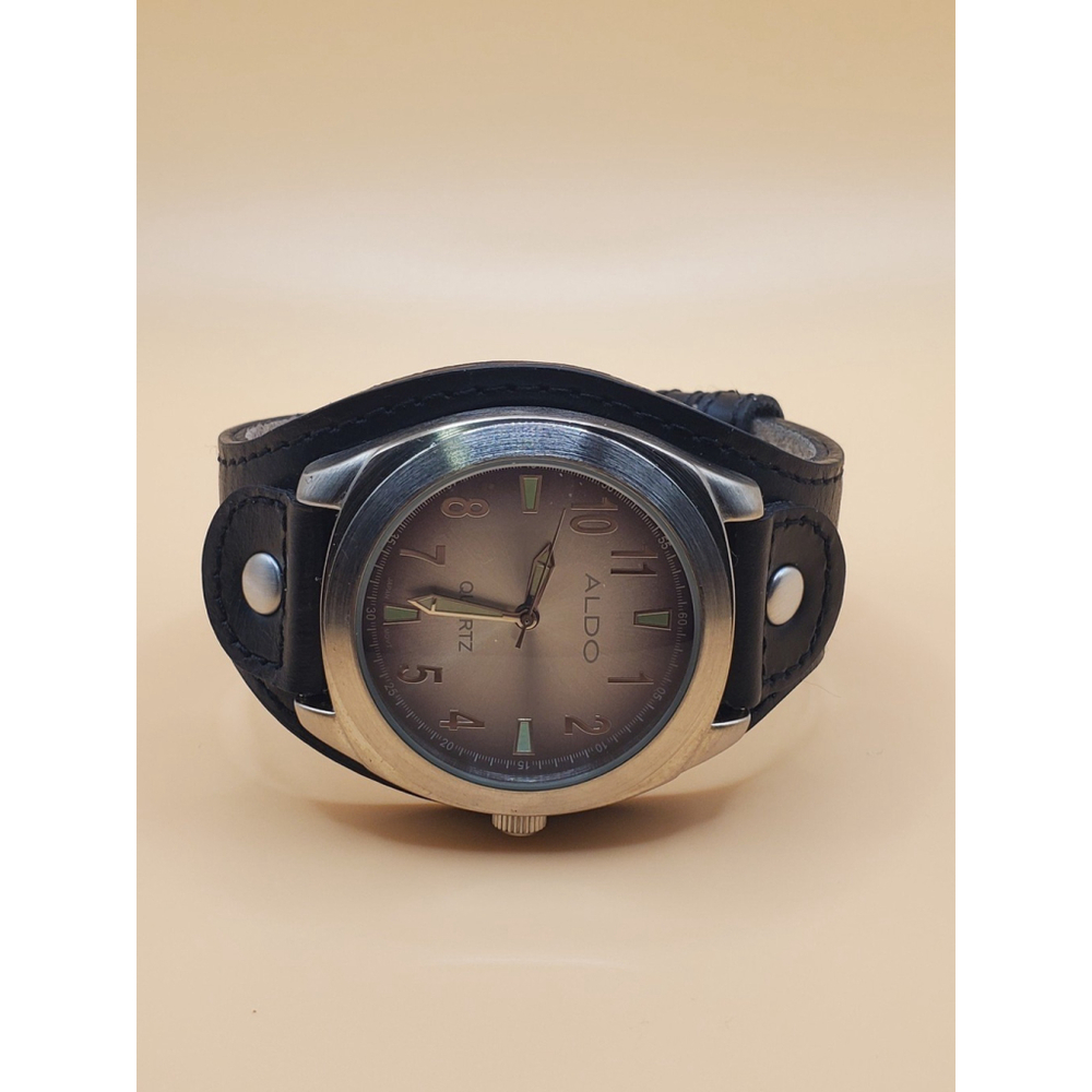 Mens Watch - Picture 3 of 10
